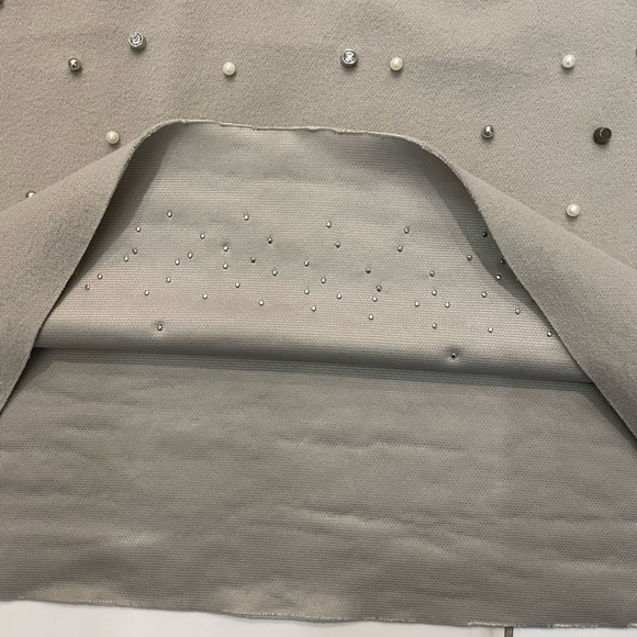 STUD- PEARLS DETAIL DRESS 🤎 - Picture 3 of 5